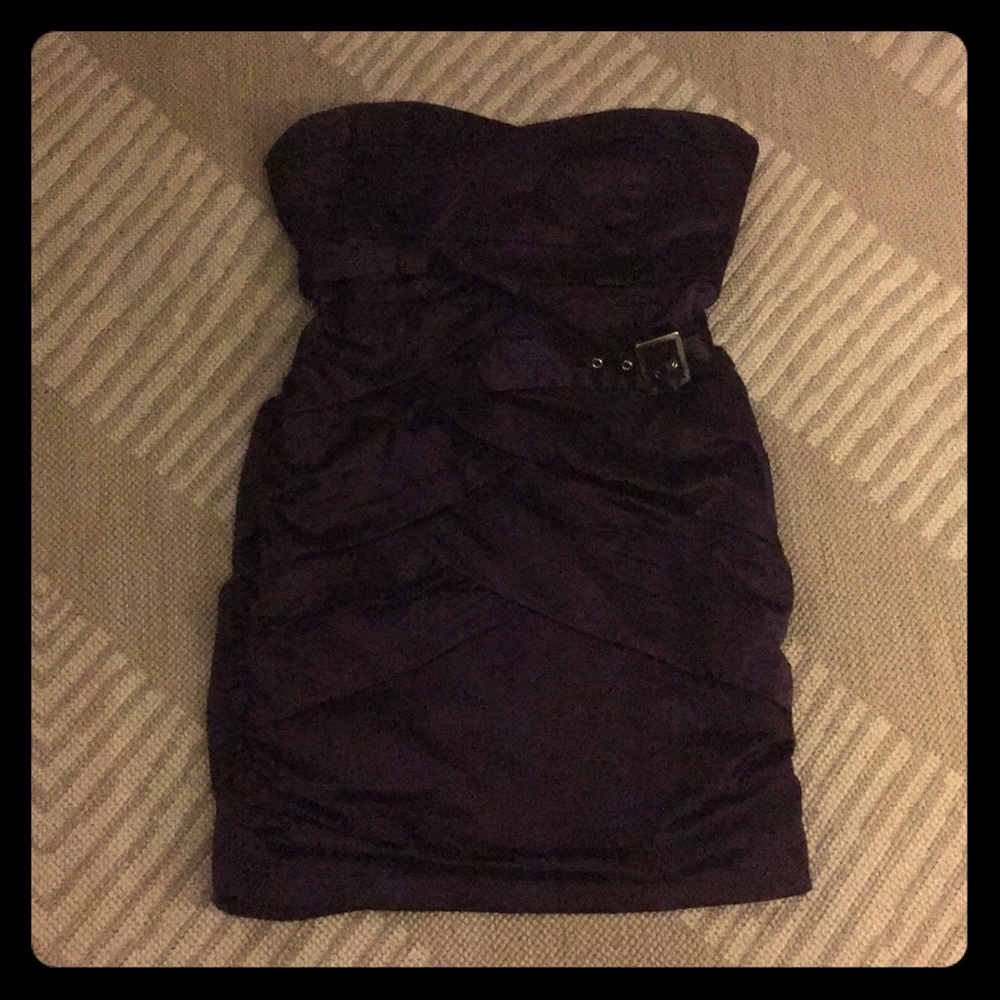 Strapless deep purple mini with silver buckle belt